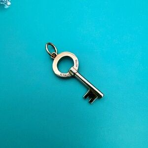 Tiffany & Co. Modern Key Open Round Mini Key Pendant in 18K Rose Gold